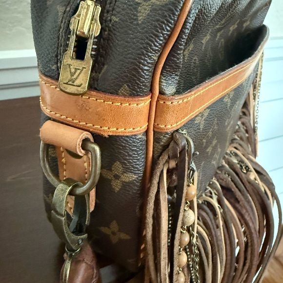Louis Vuitton Brown Fringe Crossbody Bag - Picture 4 of 8